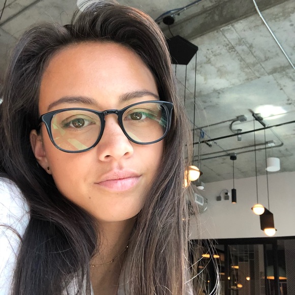 Meet your Posher, Andie - Picture 1 of 1